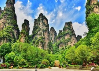 Trương Gia Giới: Điểm check in cảnh đẹp như chốn tiên cảnh